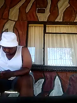 Snapshot of Fullfigurepotential chatting on December 2, 2025, 8:30 am Fullfigurepotential online show from December 2, 2025, 8:30 am