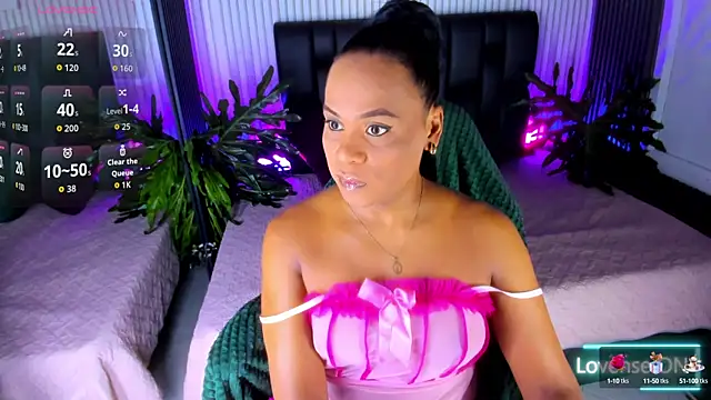 AriebonyBrooke online show from October 15, 2025, 11:43 am