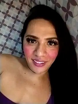 enoria1992 online show from April 6, 2026, 12:41 am