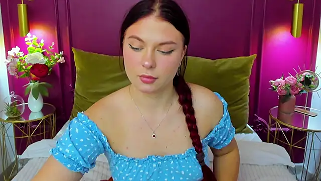 LizyBex online show from October 7, 2025, 12:24 pm