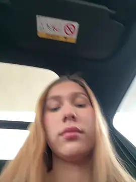 Nikii   online show from March 29, 2026, 4:07 pm