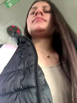 Isabella21  online show from October 30, 2025, 9:15 pm