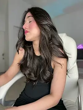 Snapshot of julieta_jhonss chatting on July 2, 2026, 3:06 am julieta jhonss online show from July 2, 2026, 3:06 am