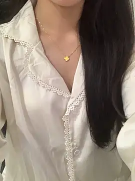 JennyQueen18 online show from October 15, 2025, 3:01 pm