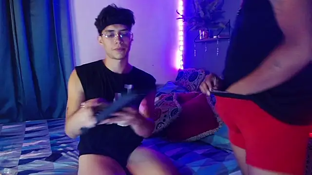 Snapshot of Dylann_west chatting on September 25, 2025, 3:54 am Dylann west online show from September 25, 2025, 3:54 am