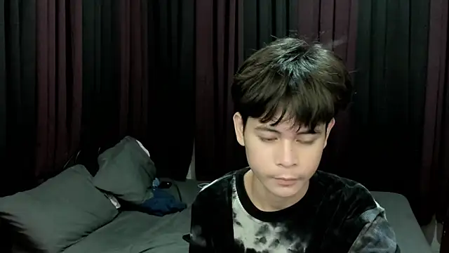 Snapshot of hotfreshdior chatting on December 3, 2025, 4:27 pm hotfreshdior online show from December 3, 2025, 4:27 pm