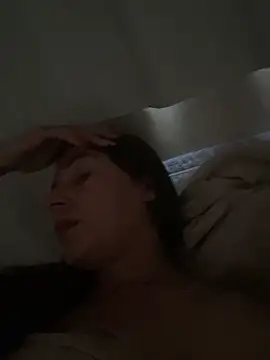 Isabelaa  online show from February 7, 2026, 6:22 pm