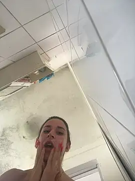 Isabelaa  online show from April 19, 2026, 4:50 pm