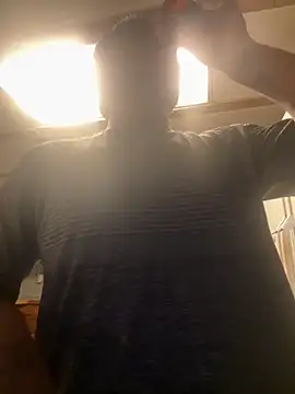 Snapshot of edddy23 chatting on October 8, 2025, 1:42 pm edddy23 online show from October 8, 2025, 1:42 pm