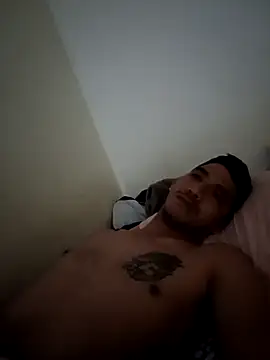 Snapshot of Javi0494 chatting on September 13, 2025, 4:29 pm Javi0494 online show from September 13, 2025, 4:29 pm