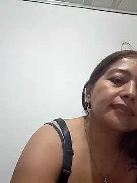 Bellamoretii5 online show from September 24, 2025, 6:44 pm