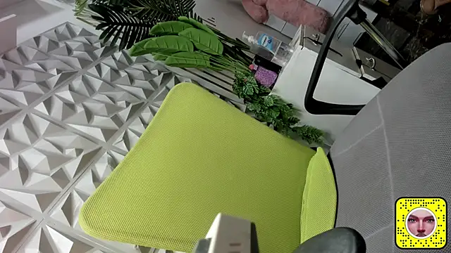 Snapshot of janecomander chatting on October 29, 2025, 7:04 pm janecomander online show from October 29, 2025, 7:04 pm