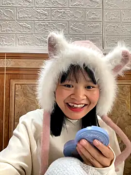 Daisy018 online show from October 23, 2025, 2:22 am