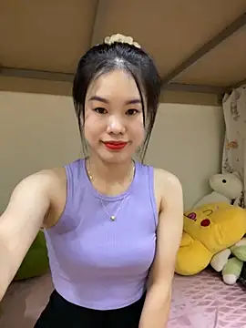 Baby-ladytits2025 online show from September 26, 2025, 4:22 pm