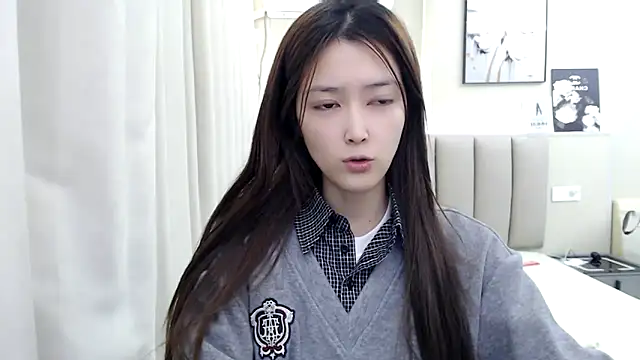 Mimi-cnbaby online show from October 24, 2025, 1:29 pm