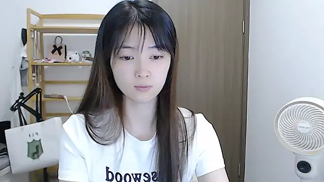 Mimi-cnbaby online show from May 16, 2026, 1:21 pm