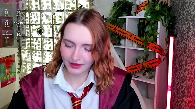 Elis Cherry online show from October 27, 2025, 2:04 am