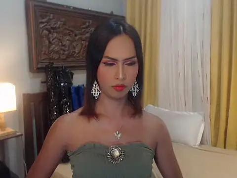 Nathalieheartt online show from October 24, 2025, 6:10 am