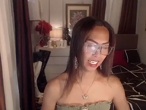 Snapshot of Nathalieheartt chatting on June 8, 2026, 2:01 am Nathalieheartt online show from June 8, 2026, 2:01 am