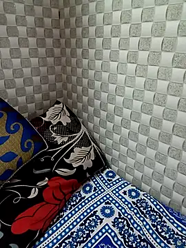 Hot Jaanvi  online show from November 10, 2025, 8:24 am