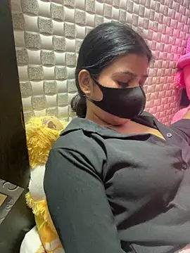 Snapshot of Hot_Jaanvi_ chatting on March 18, 2026, 6:05 am Hot Jaanvi online show from March 18, 2026, 6:05 am