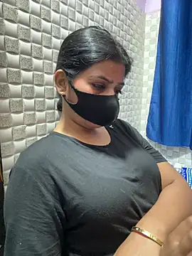 Snapshot of Hot_Jaanvi_ chatting on March 27, 2026, 10:48 am Hot Jaanvi online show from March 27, 2026, 10:48 am