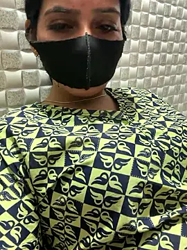 Snapshot of Hot_Jaanvi_ chatting on April 15, 2026, 6:48 pm Hot Jaanvi online show from April 15, 2026, 6:48 pm