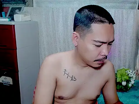 MANIACasianX online show from October 30, 2025, 8:42 pm