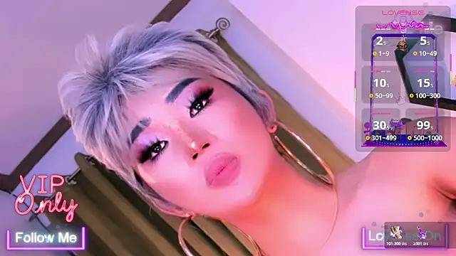 TriciaCumLoader online show from April 10, 2026, 7:35 am