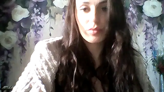 Qinini online show from November 21, 2025, 9:41 am