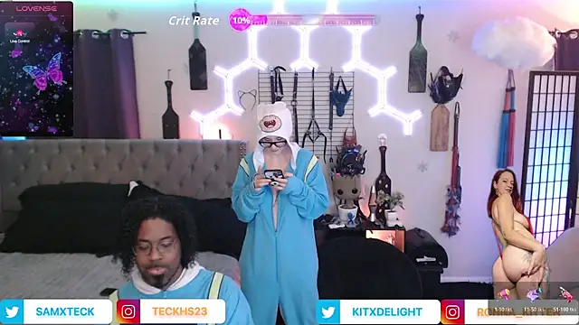 Snapshot of SamXTeck chatting on December 1, 2025, 1:54 am SamXTeck online show from December 1, 2025, 1:54 am