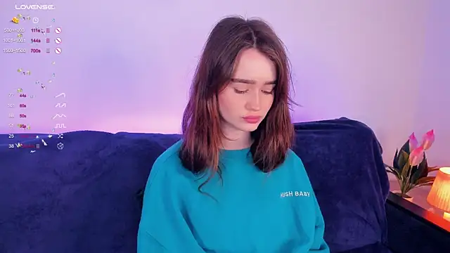 lovelyalivia online show from October 5, 2025, 9:29 am