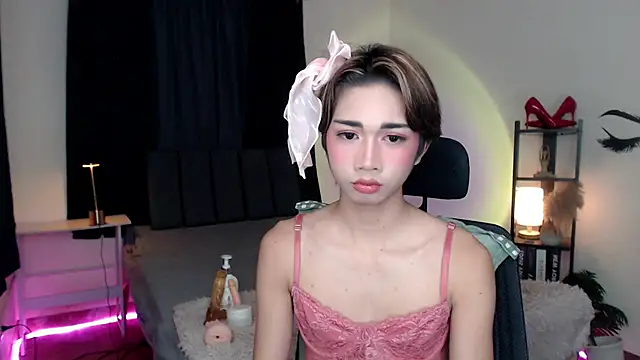 Lavictoriathegreat online show from December 3, 2025, 7:45 pm