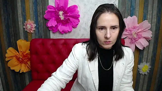 Snapshot of KarinaSwann chatting on September 12, 2025, 6:13 am KarinaSwann online show from September 12, 2025, 6:13 am