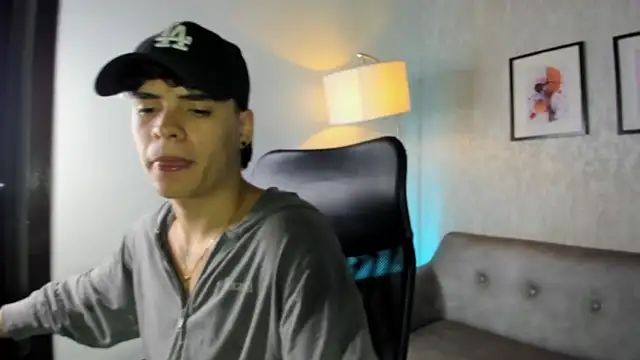 BenitoSaenz online show from October 25, 2025, 11:40 am