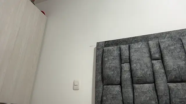 Snapshot of Sophia_copper chatting on October 9, 2025, 3:37 am Sophia copper online show from October 9, 2025, 3:37 am