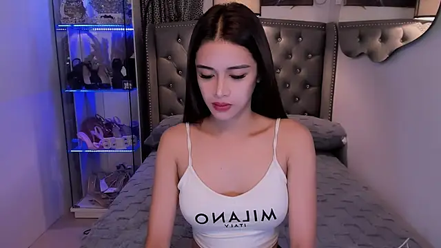 Snapshot of Lars_empress chatting on October 2, 2025, 8:32 am Lars empress online show from October 2, 2025, 8:32 am