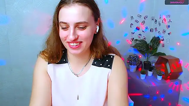 AmandaDimond  online show from December 3, 2025, 10:35 am