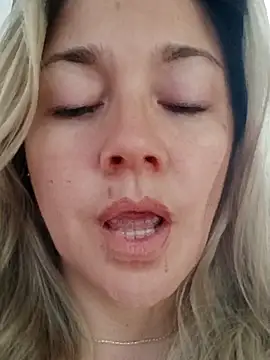 Snapshot of cameron_06 chatting on November 29, 2025, 4:54 pm cameron 06 online show from November 29, 2025, 4:54 pm