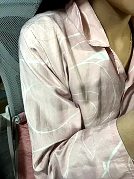 Snapshot of Mina048 chatting on November 28, 2025, 3:04 pm Mina048 online show from November 28, 2025, 3:04 pm