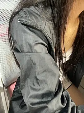 Snapshot of Mina048 chatting on November 30, 2025, 6:56 pm Mina048 online show from November 30, 2025, 6:56 pm