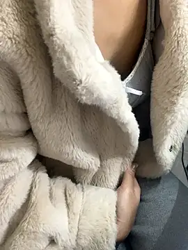 Snapshot of Mina048 chatting on January 12, 2026, 12:10 pm Mina048 online show from January 12, 2026, 12:10 pm