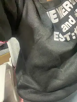 Snapshot of Mina048 chatting on January 14, 2026, 1:28 pm Mina048 online show from January 14, 2026, 1:28 pm