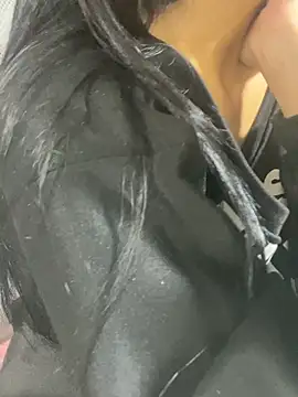 Snapshot of Mina048 chatting on February 2, 2026, 11:47 pm Mina048 online show from February 2, 2026, 11:47 pm