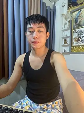 Snapshot of xshyboyx chatting on November 12, 2025, 1:00 pm xshyboyx online show from November 12, 2025, 1:00 pm