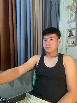 xshyboyx online show from March 6, 2026, 3:47 am