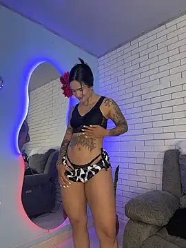 Im Fernanda online show from November 28, 2025, 11:02 am