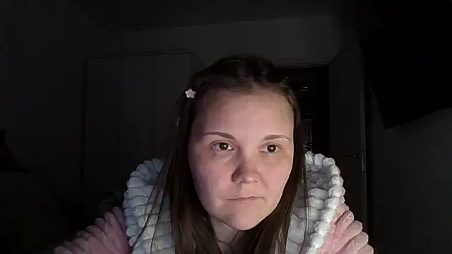 Qaynii online show from November 3, 2025, 2:18 pm