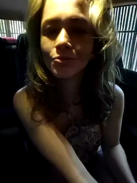 Miasiren online show from March 22, 2026, 7:39 pm