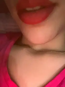 Mimisixo online show from September 29, 2025, 10:47 pm